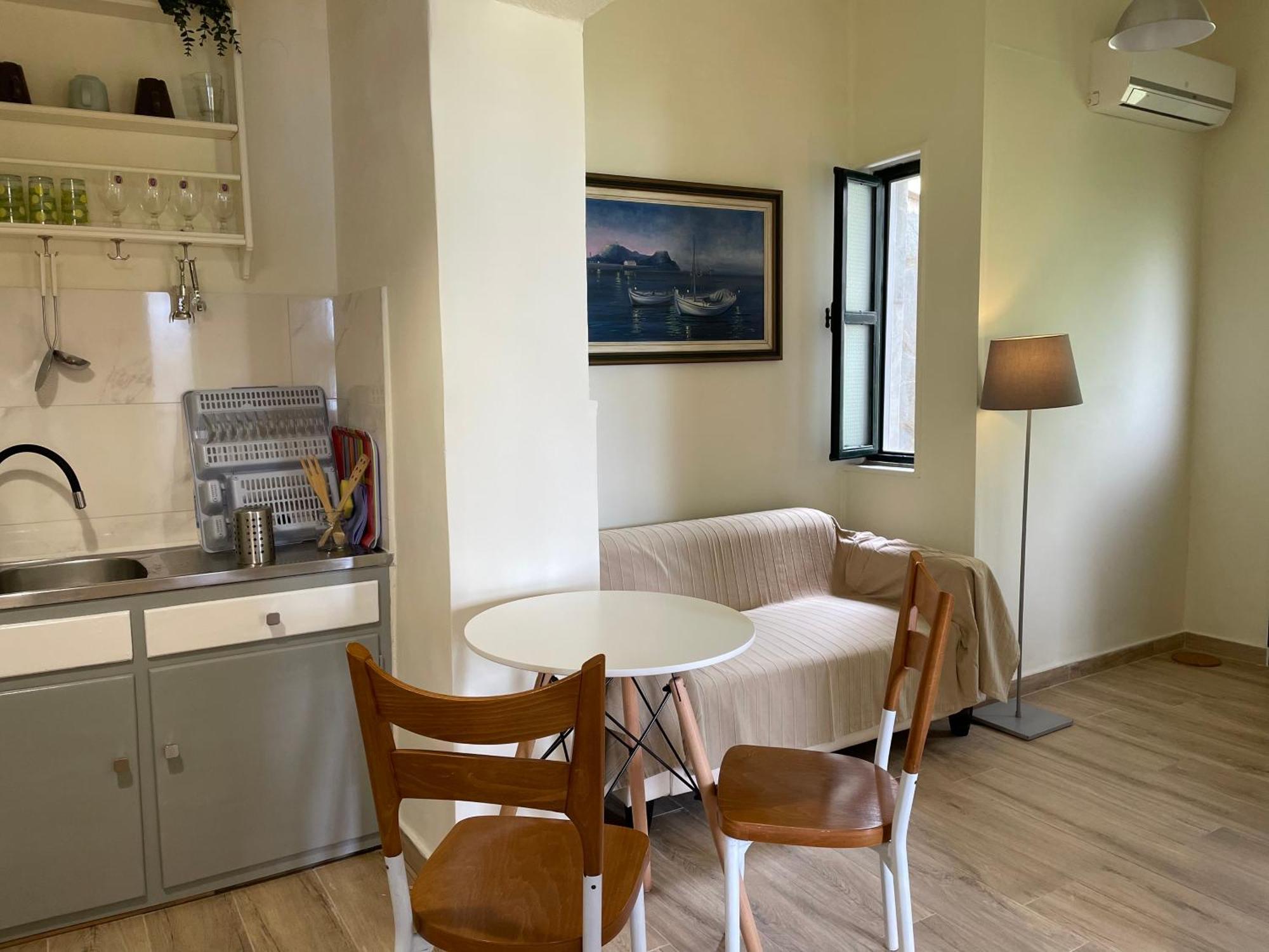 Kontos Mansion Apartment Беницес Екстериор снимка
